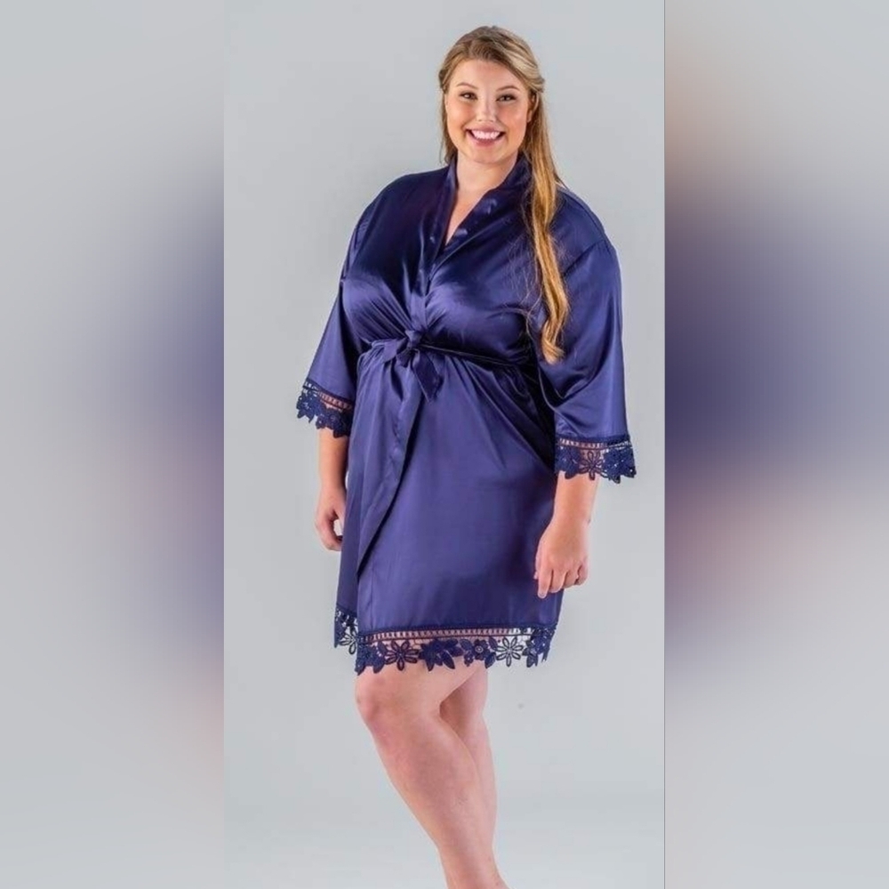 Kennedy Blue One Size Navy Lace & Satin Bridal/ Bridesmaid Robe